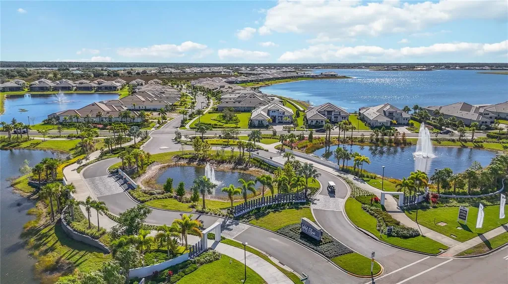 500 Blue Shell Loop Sarasota FL 34240