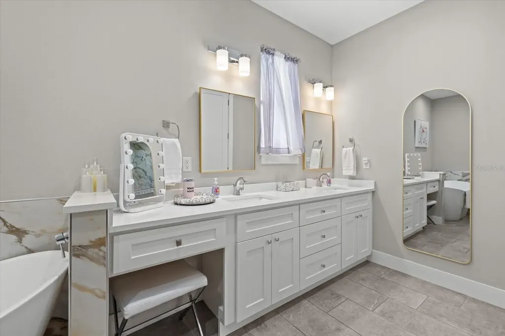 279 Avalon Road Venice FL 34293