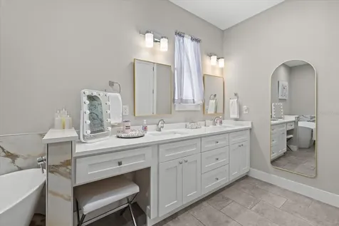 279 Avalon Road Venice FL 34293