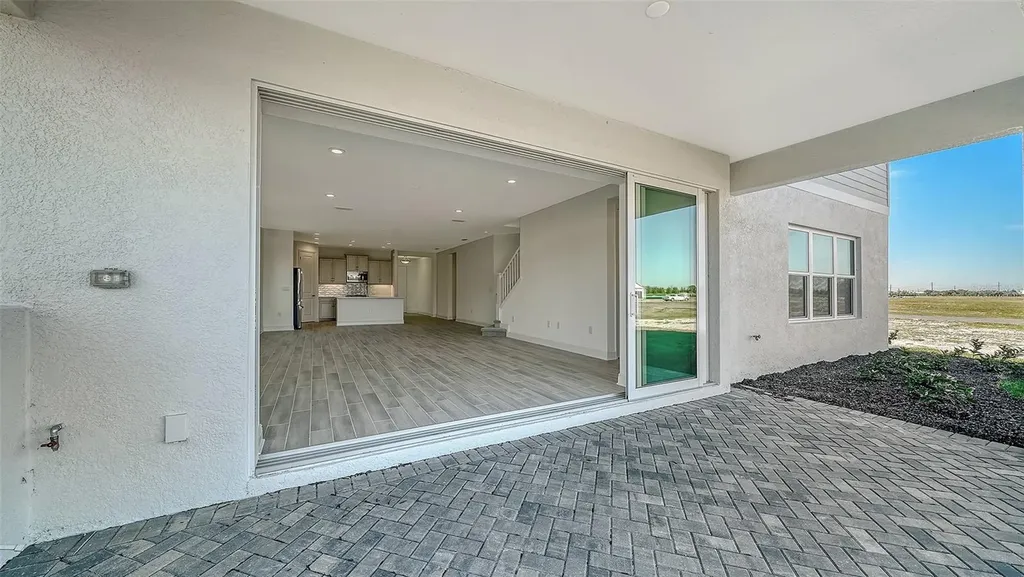 2444 Star Apple Way Sarasota FL 34240