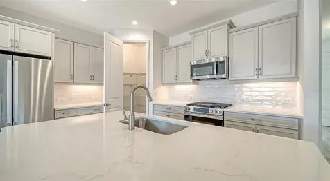 2444 Star Apple Way Sarasota FL 34240