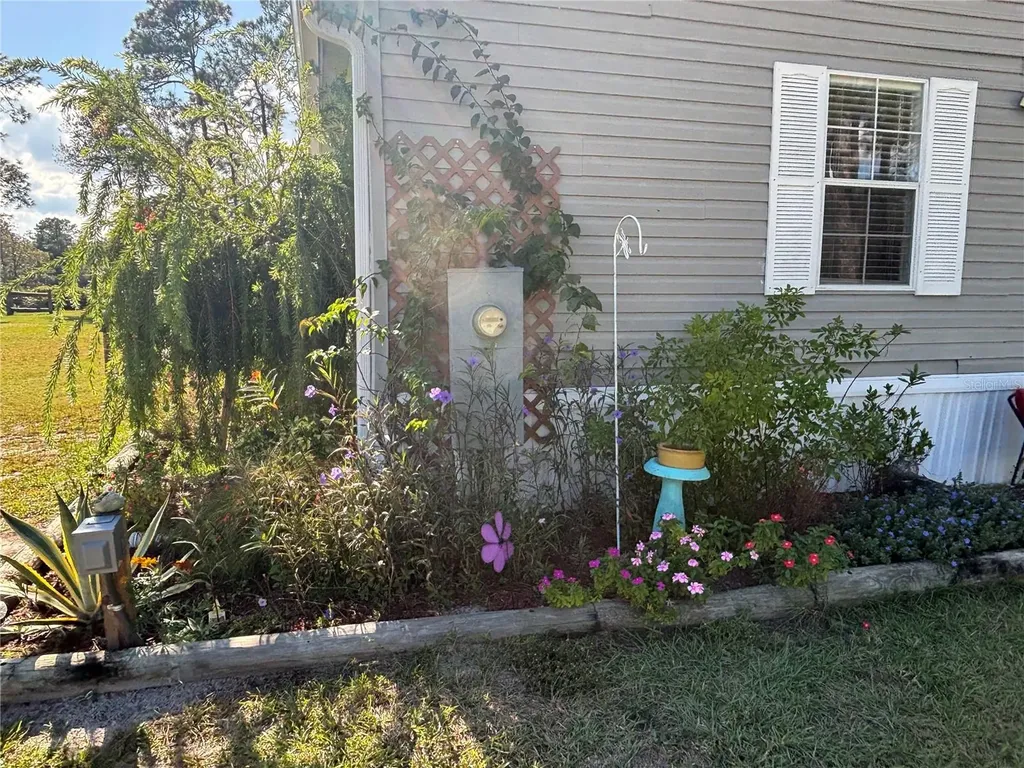 8260 SE 175th Court Ocklawaha FL 32179