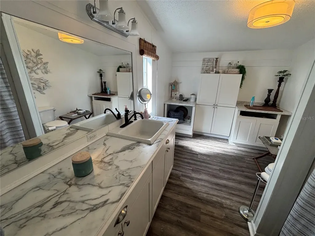 8260 SE 175th Court Ocklawaha FL 32179