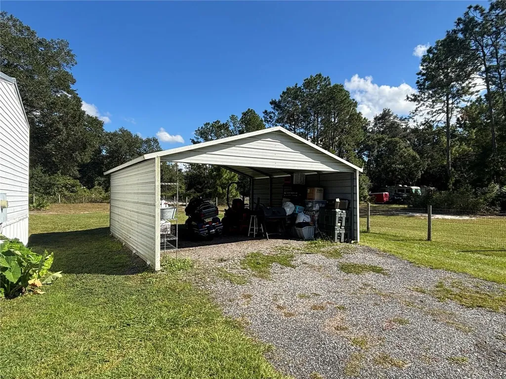 8260 SE 175th Court Ocklawaha FL 32179