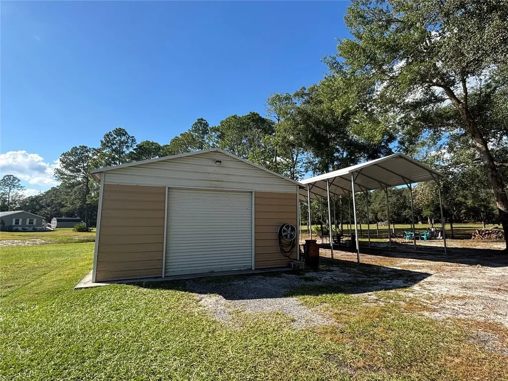 8260 SE 175th Court Ocklawaha FL 32179