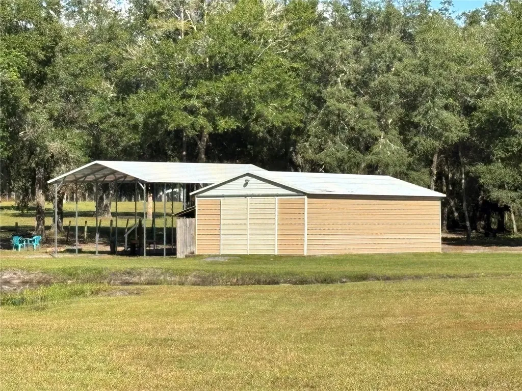 8260 SE 175th Court Ocklawaha FL 32179