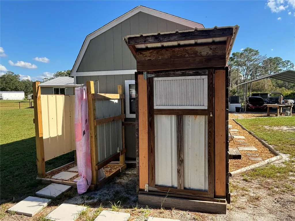 8260 SE 175th Court Ocklawaha FL 32179
