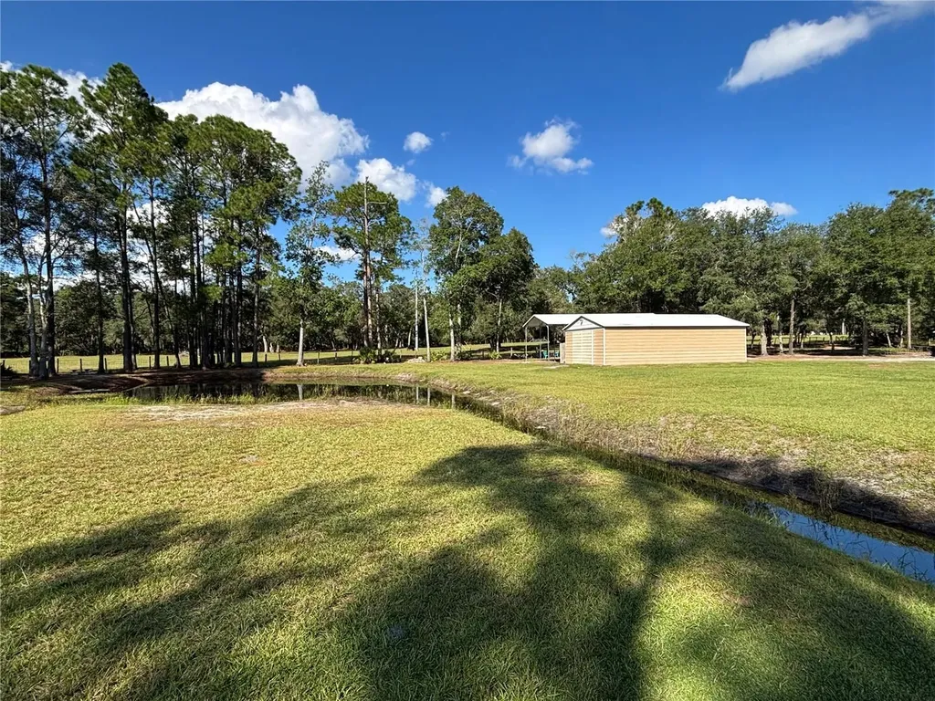 8260 SE 175th Court Ocklawaha FL 32179