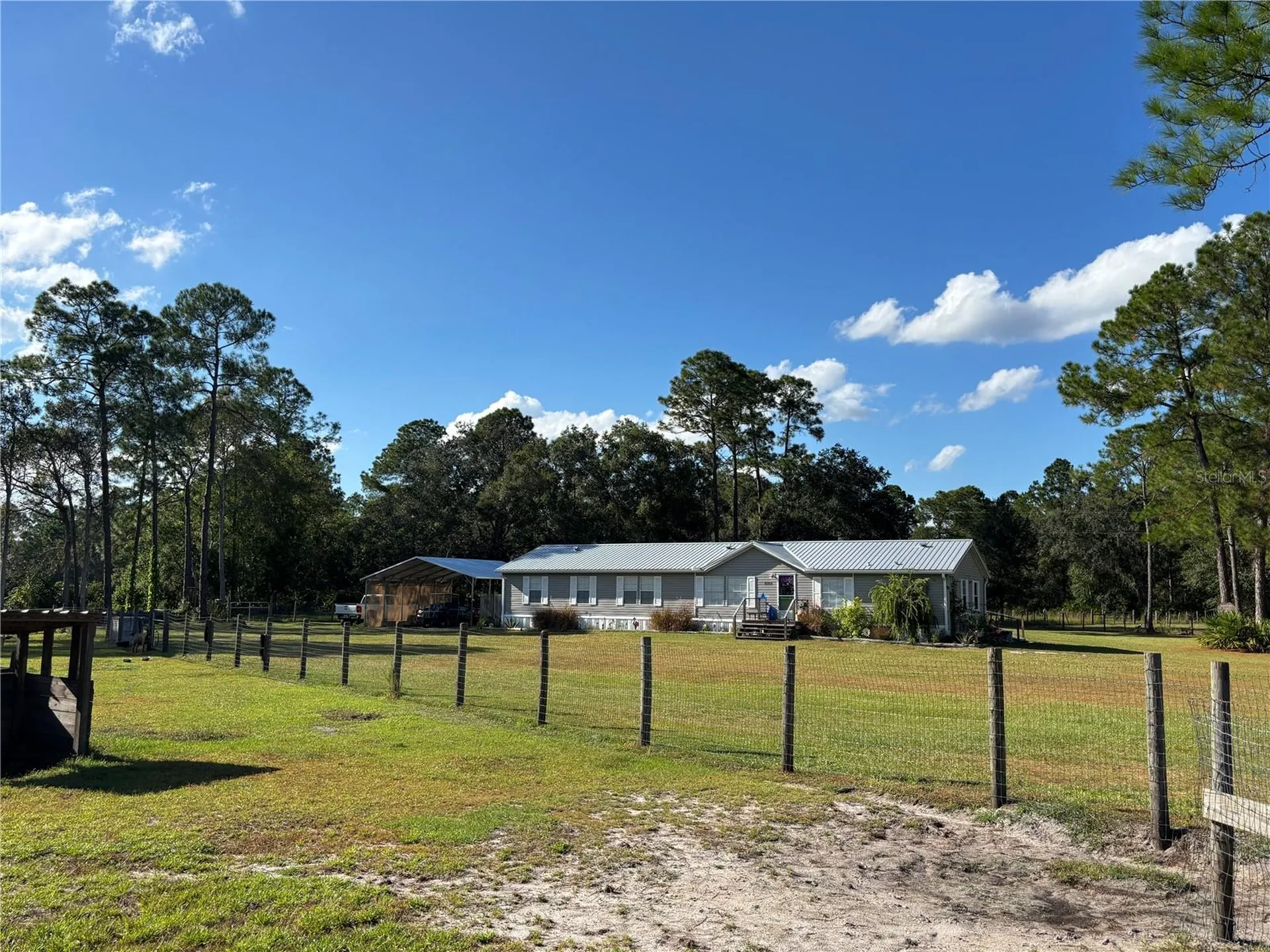8260 SE 175th Court Ocklawaha FL 32179
