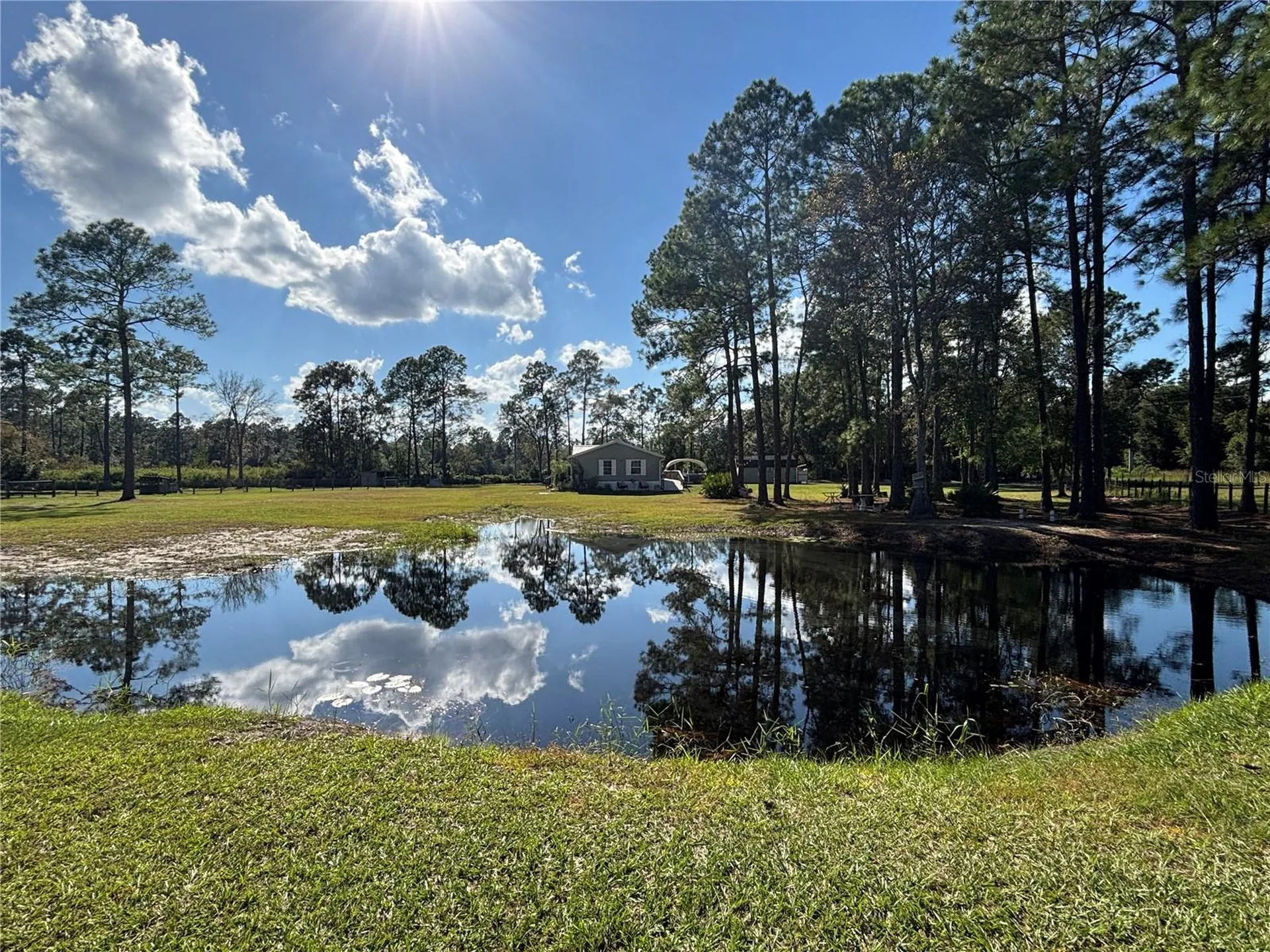 8260 SE 175th Court Ocklawaha FL 32179