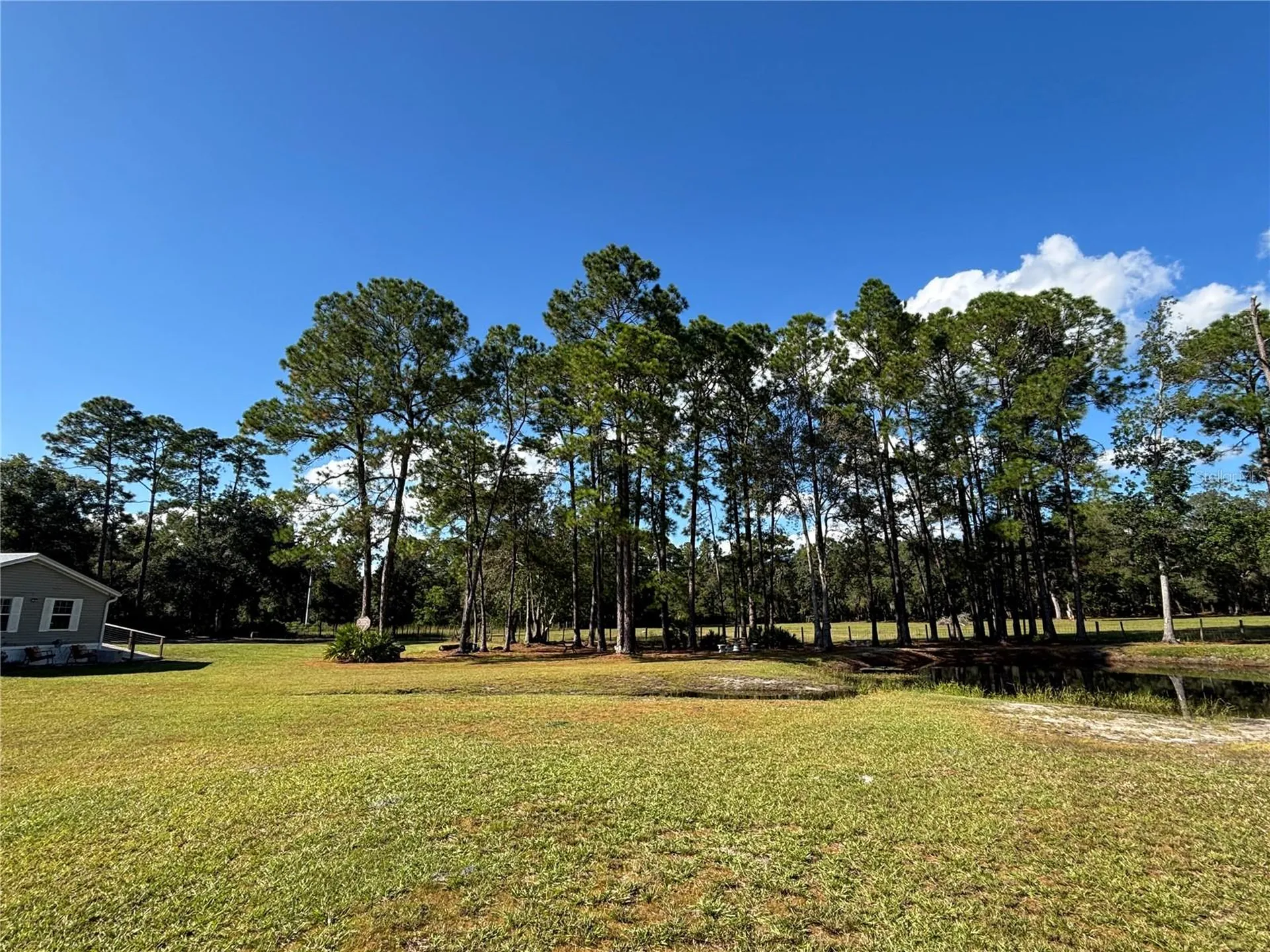 8260 SE 175th Court Ocklawaha FL 32179