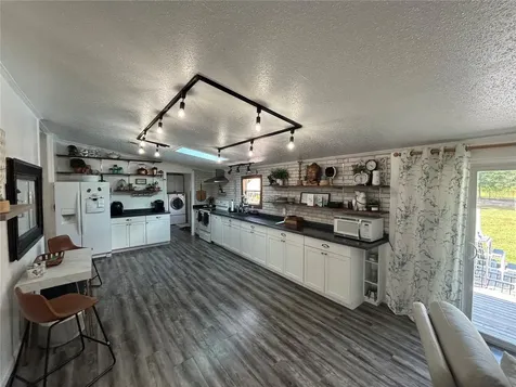 8260 SE 175th Court Ocklawaha FL 32179