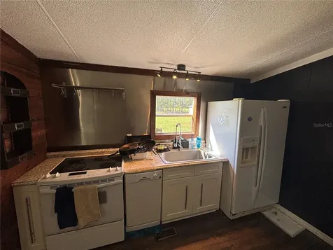 8260 SE 175th Court Ocklawaha FL 32179