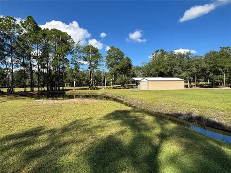8260 SE 175th Court Ocklawaha FL 32179