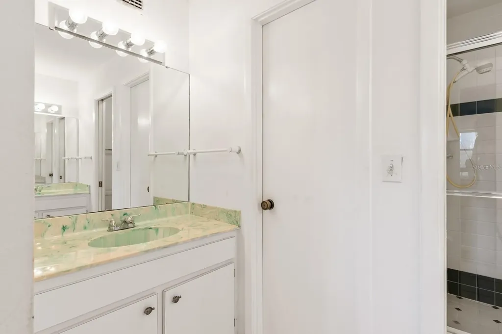 1704 Pelican Cove Road Sarasota FL 34231