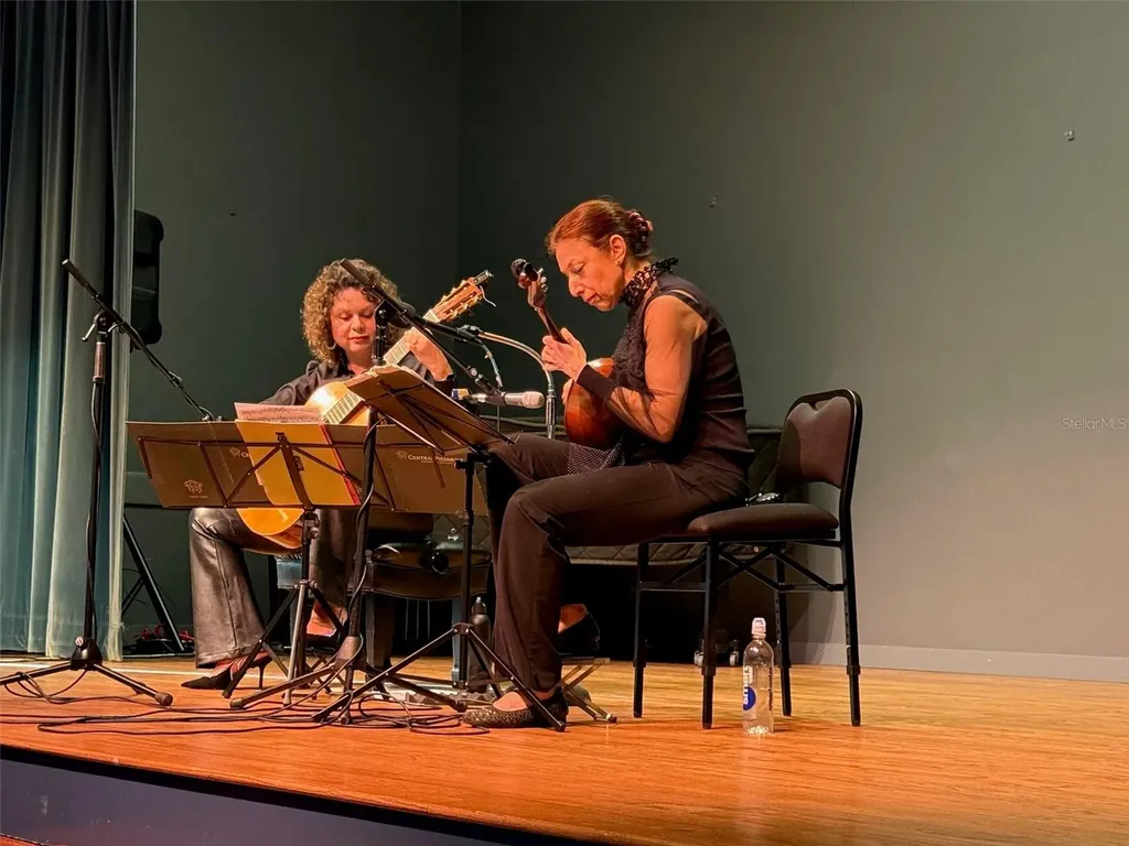 1704 Pelican Cove Road Sarasota FL 34231