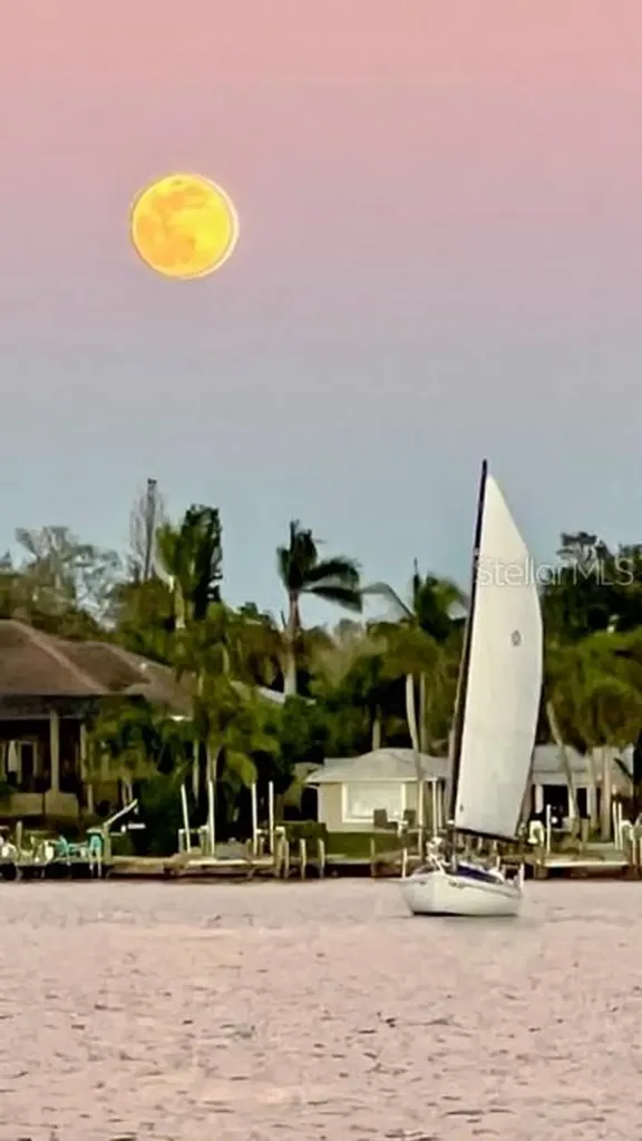 1704 Pelican Cove Road Sarasota FL 34231