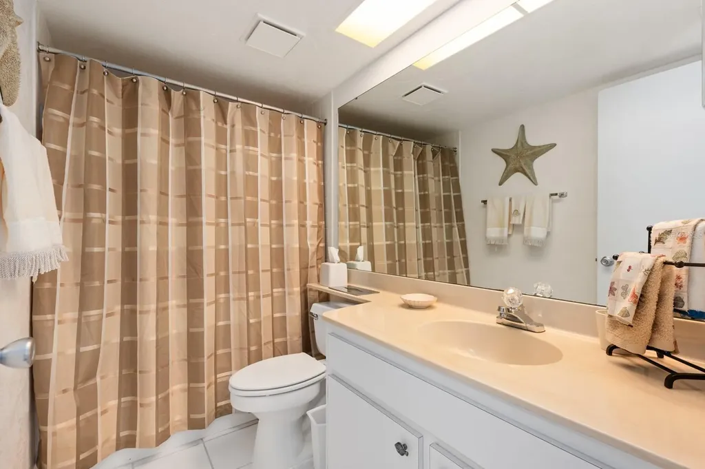 1704 Pelican Cove Road Sarasota FL 34231