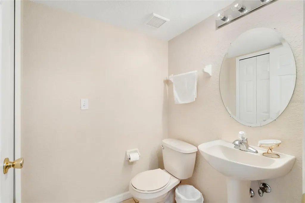 5702 Delorean Drive Kissimmee FL 34746