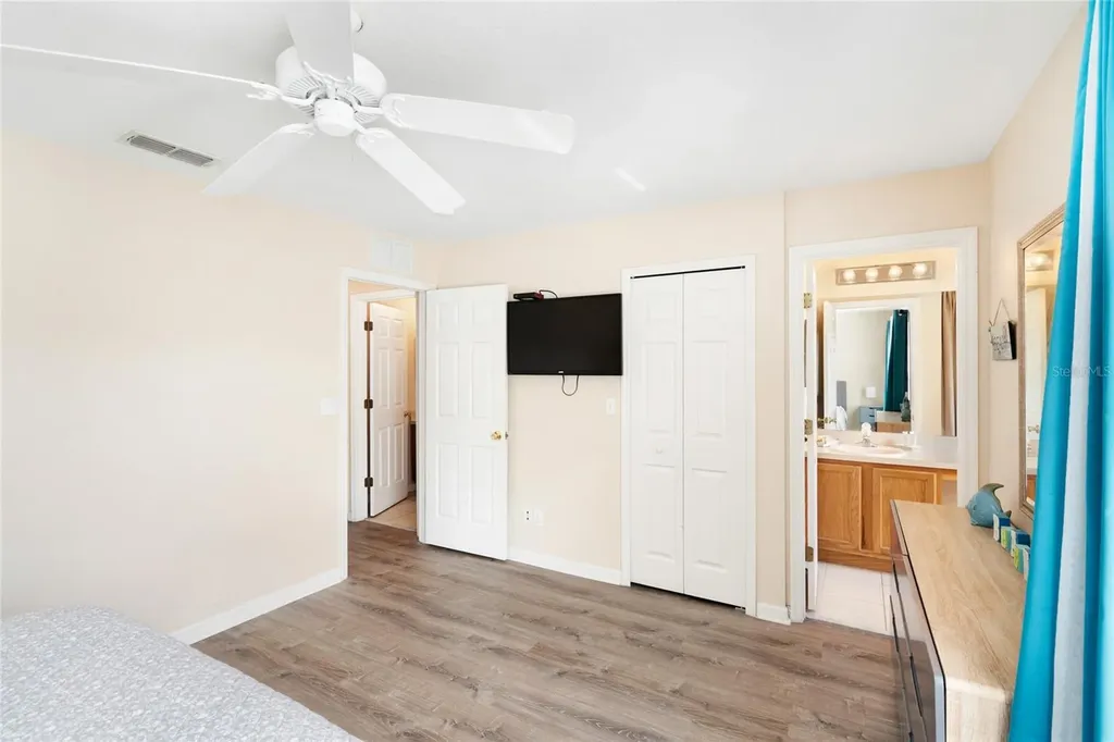 5702 Delorean Drive Kissimmee FL 34746