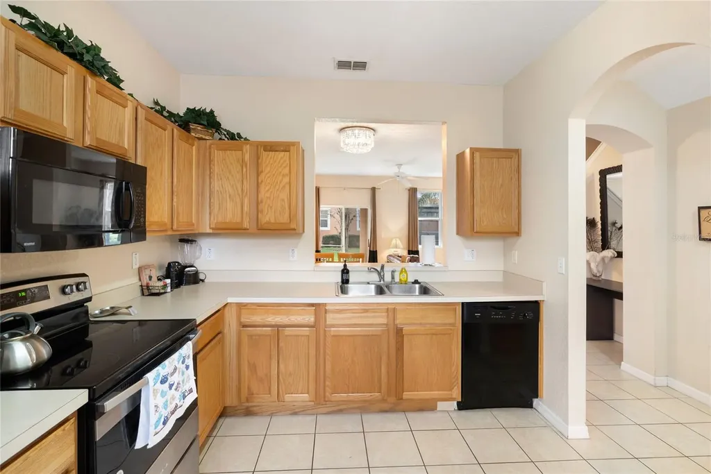 5702 Delorean Drive Kissimmee FL 34746