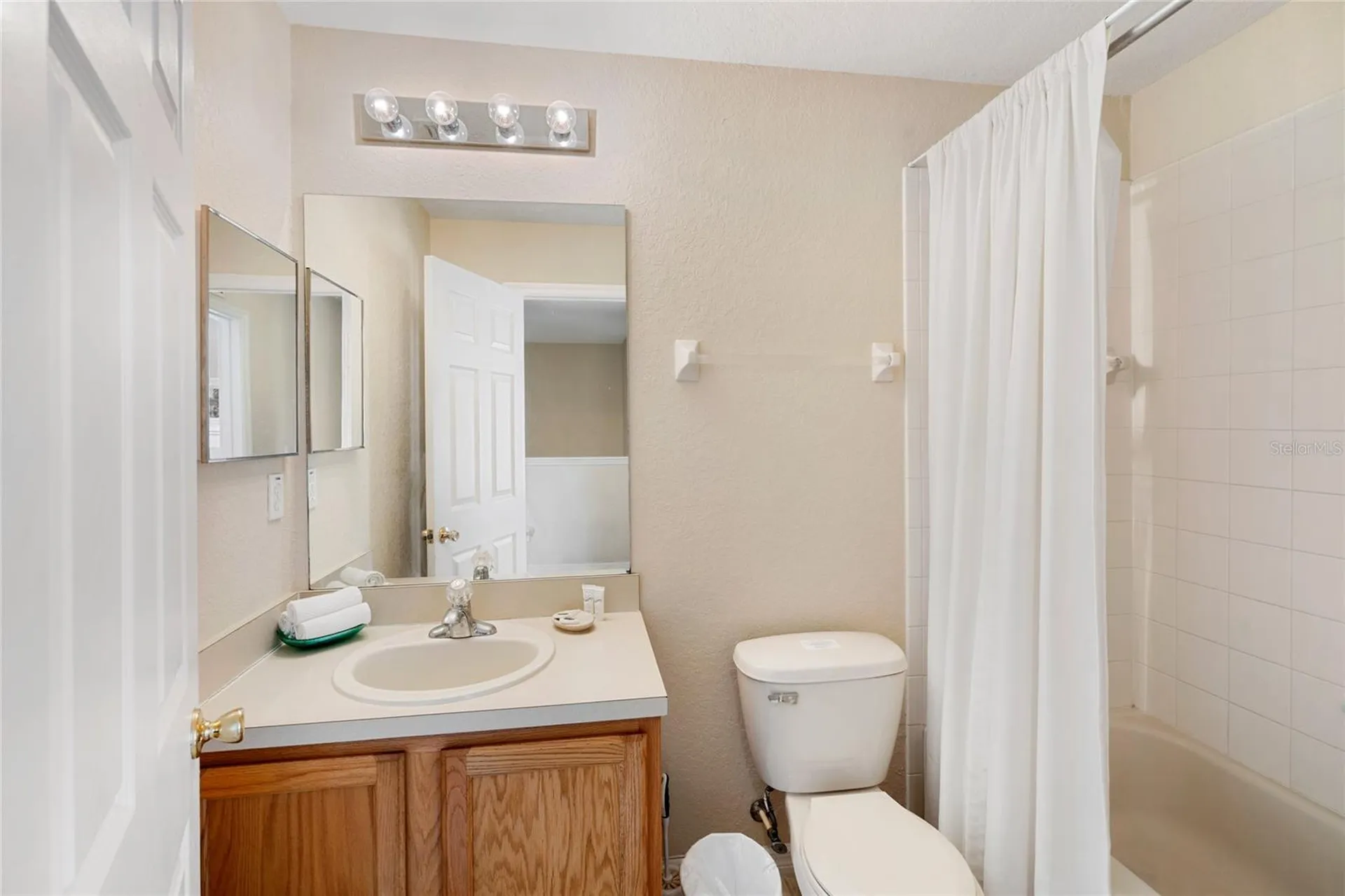 5702 Delorean Drive Kissimmee FL 34746
