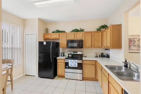 5702 Delorean Drive Kissimmee FL 34746