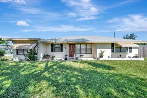 5916 3rd Avenue NW Bradenton FL 34209