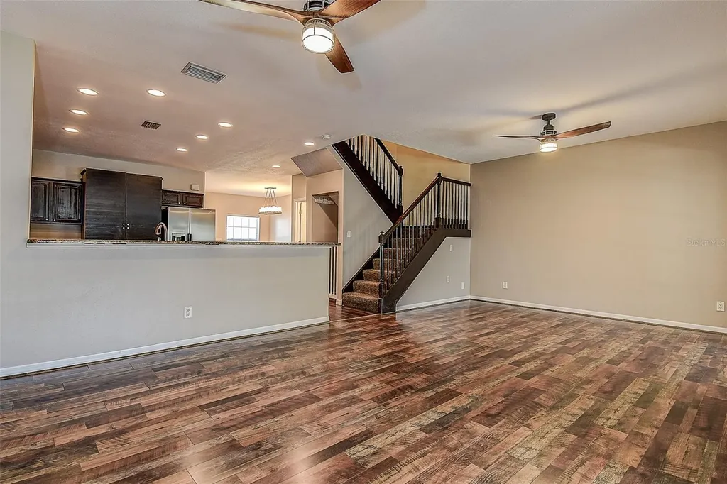 914 Woodbridge Court Safety Harbor FL 34695