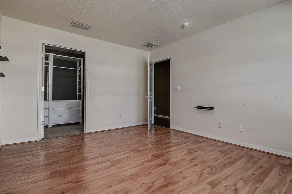 914 Woodbridge Court Safety Harbor FL 34695