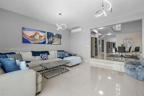 1 Shell Castle Club Humacao PR 00791