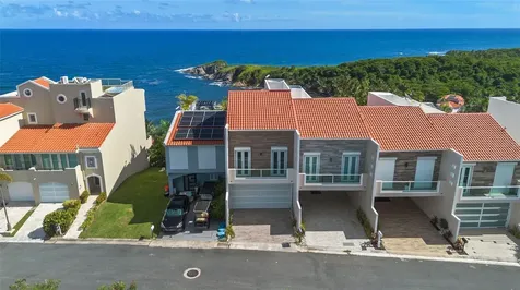 1 Shell Castle Club Humacao PR 00791