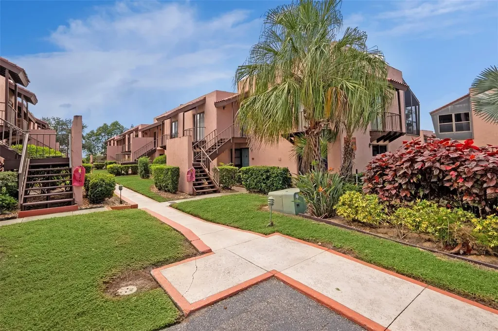 224 La Casa Lake Wales FL 33898