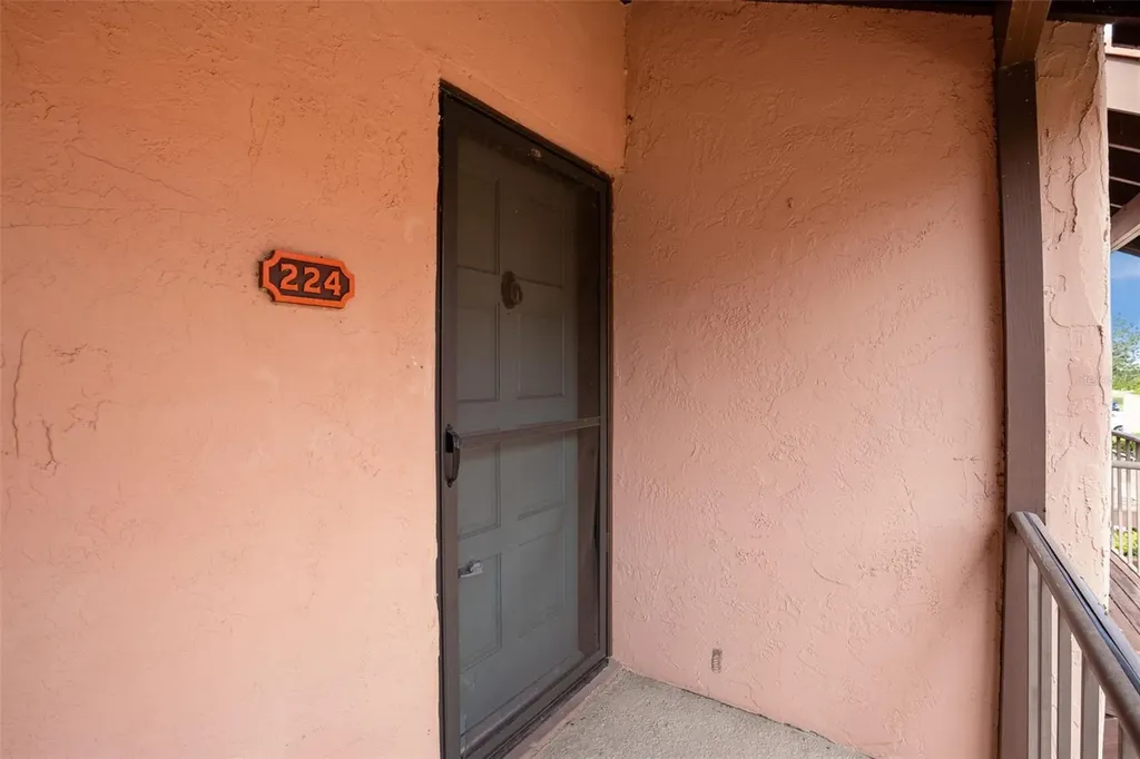 224 La Casa Lake Wales FL 33898