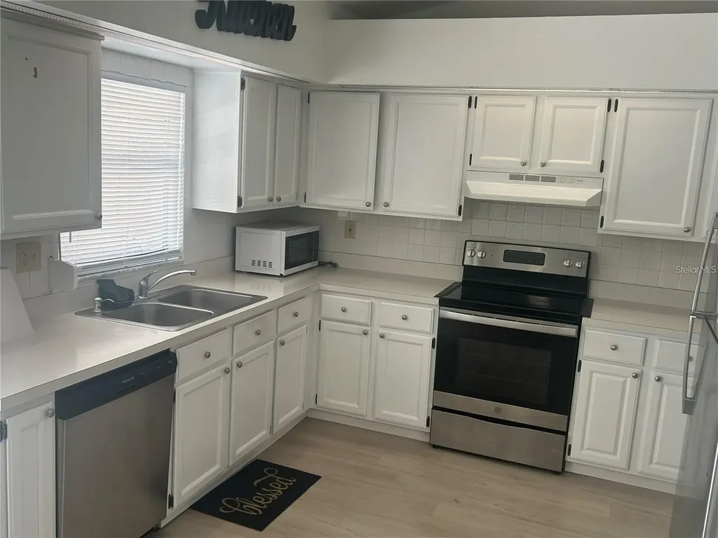 613 Bayport Drive Kissimmee FL 34758