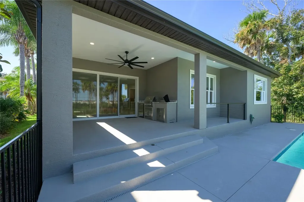 27 S Riverwalk Drive Palm Coast FL 32137
