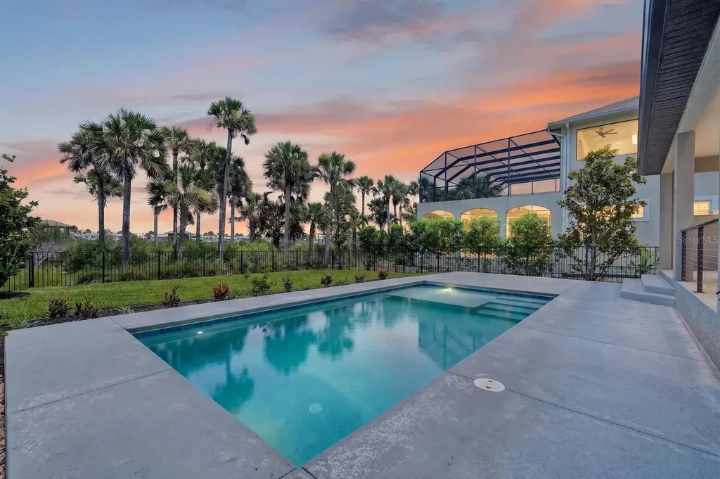27 S Riverwalk Drive Palm Coast FL 32137
