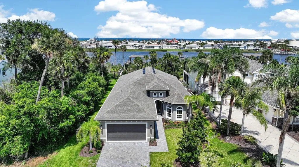 27 S Riverwalk Drive Palm Coast FL 32137
