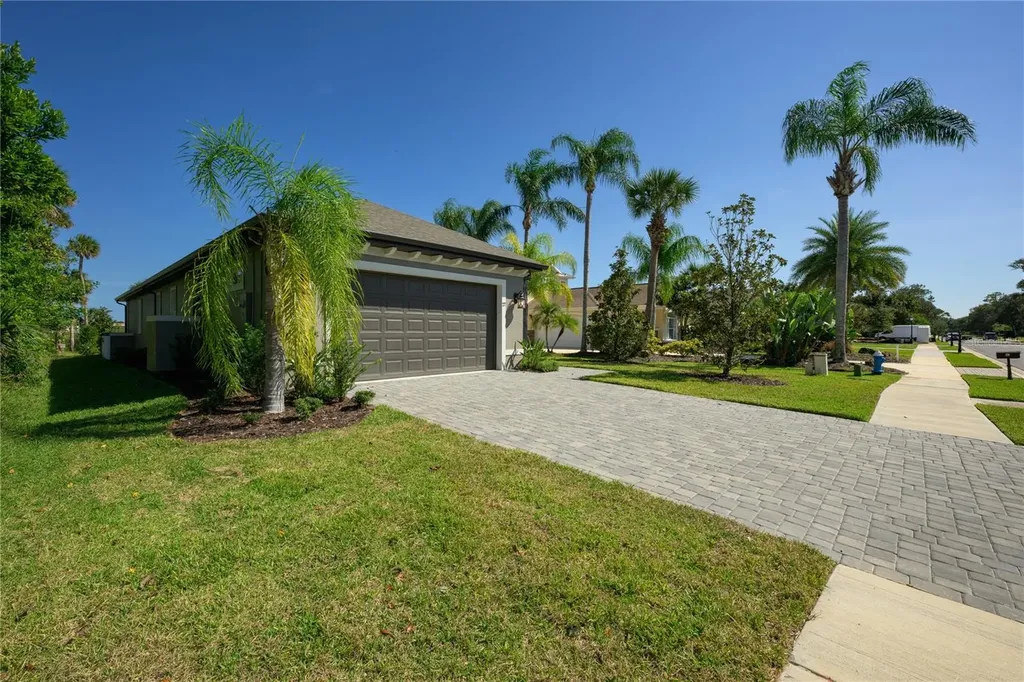 27 S Riverwalk Drive Palm Coast FL 32137
