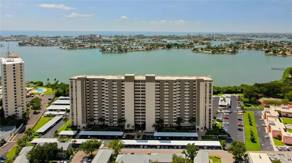 7050 Sunset Drive S South Pasadena FL 33707