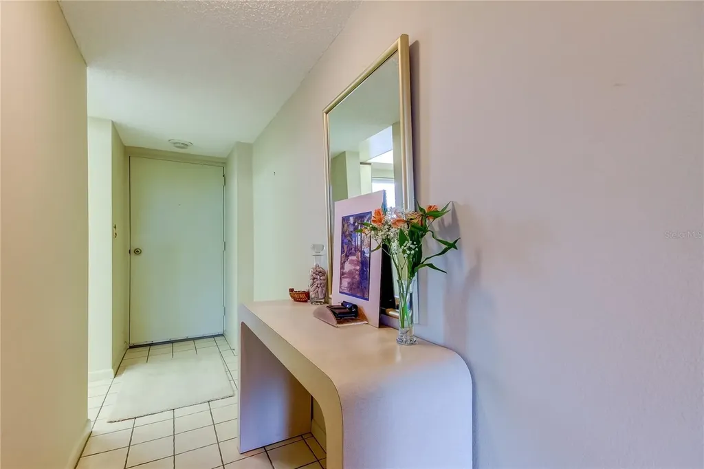 7050 Sunset Drive S South Pasadena FL 33707