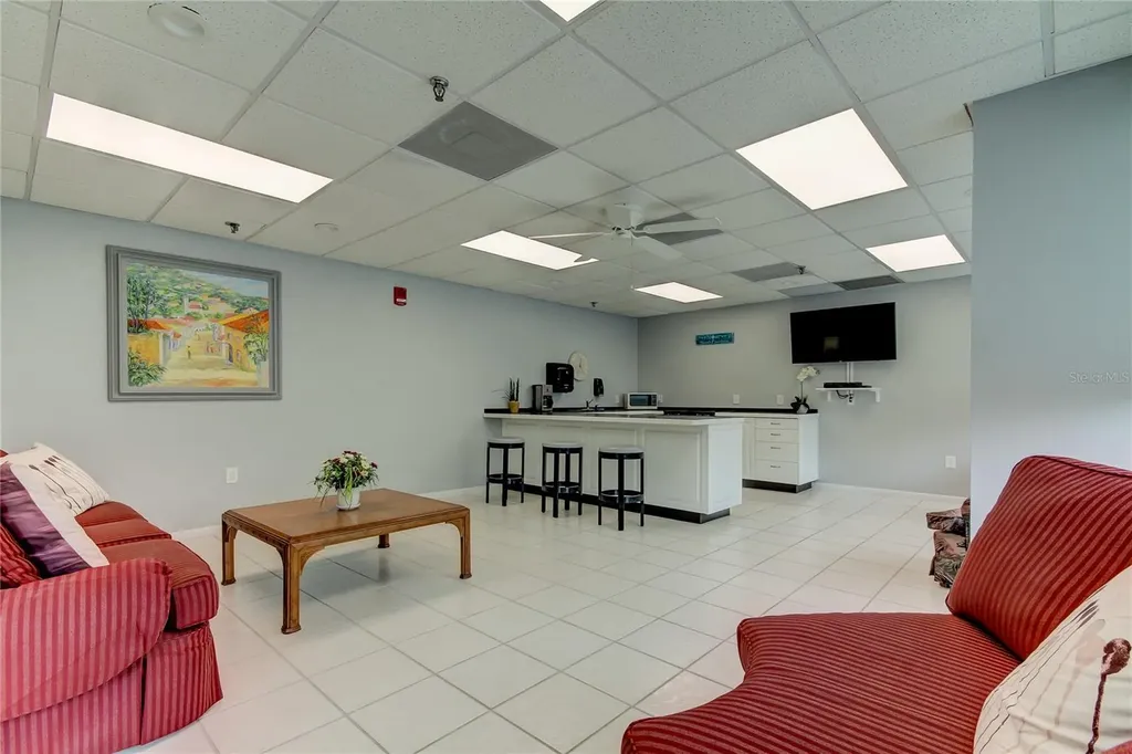 7050 Sunset Drive S South Pasadena FL 33707