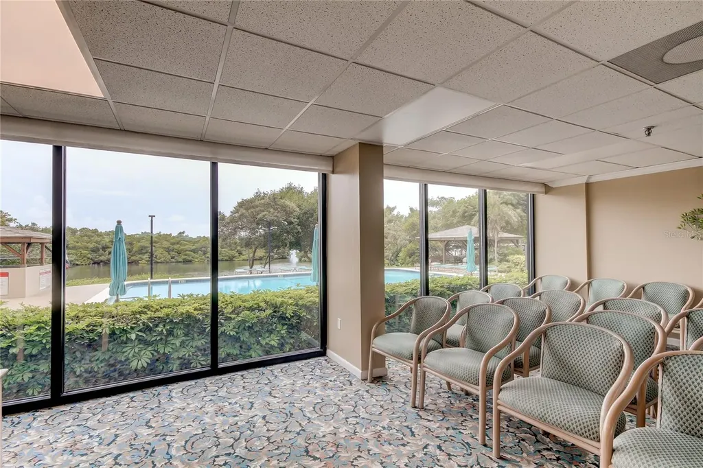 7050 Sunset Drive S South Pasadena FL 33707