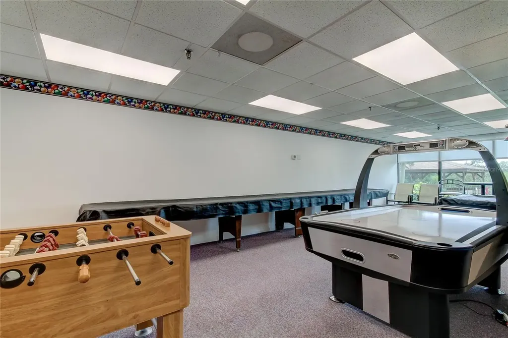 7050 Sunset Drive S South Pasadena FL 33707