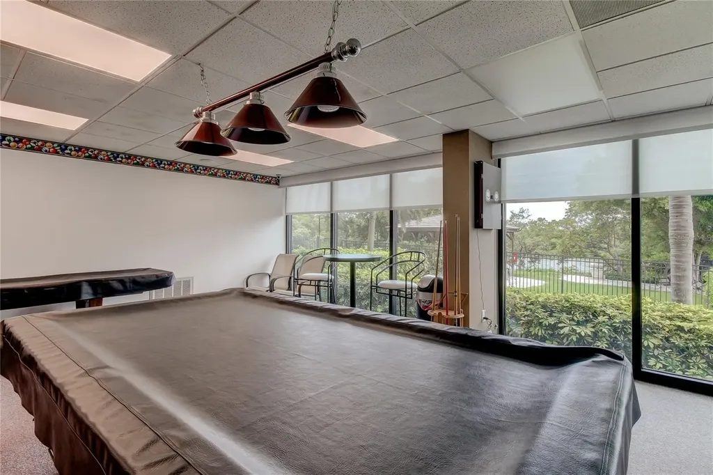 7050 Sunset Drive S South Pasadena FL 33707