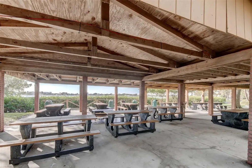 7050 Sunset Drive S South Pasadena FL 33707