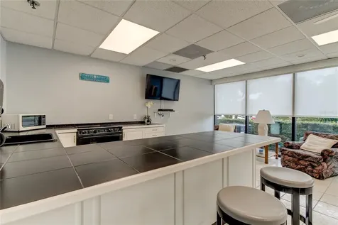 7050 Sunset Drive S South Pasadena FL 33707