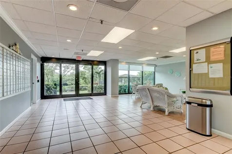 7050 Sunset Drive S South Pasadena FL 33707