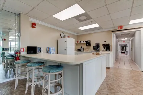 7050 Sunset Drive S South Pasadena FL 33707
