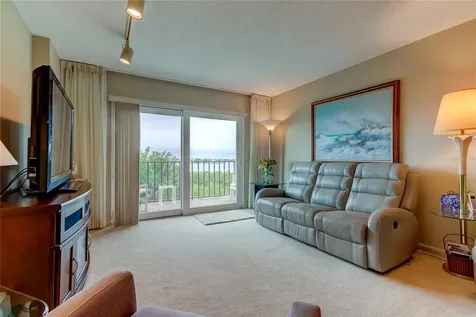 7050 Sunset Drive S South Pasadena FL 33707